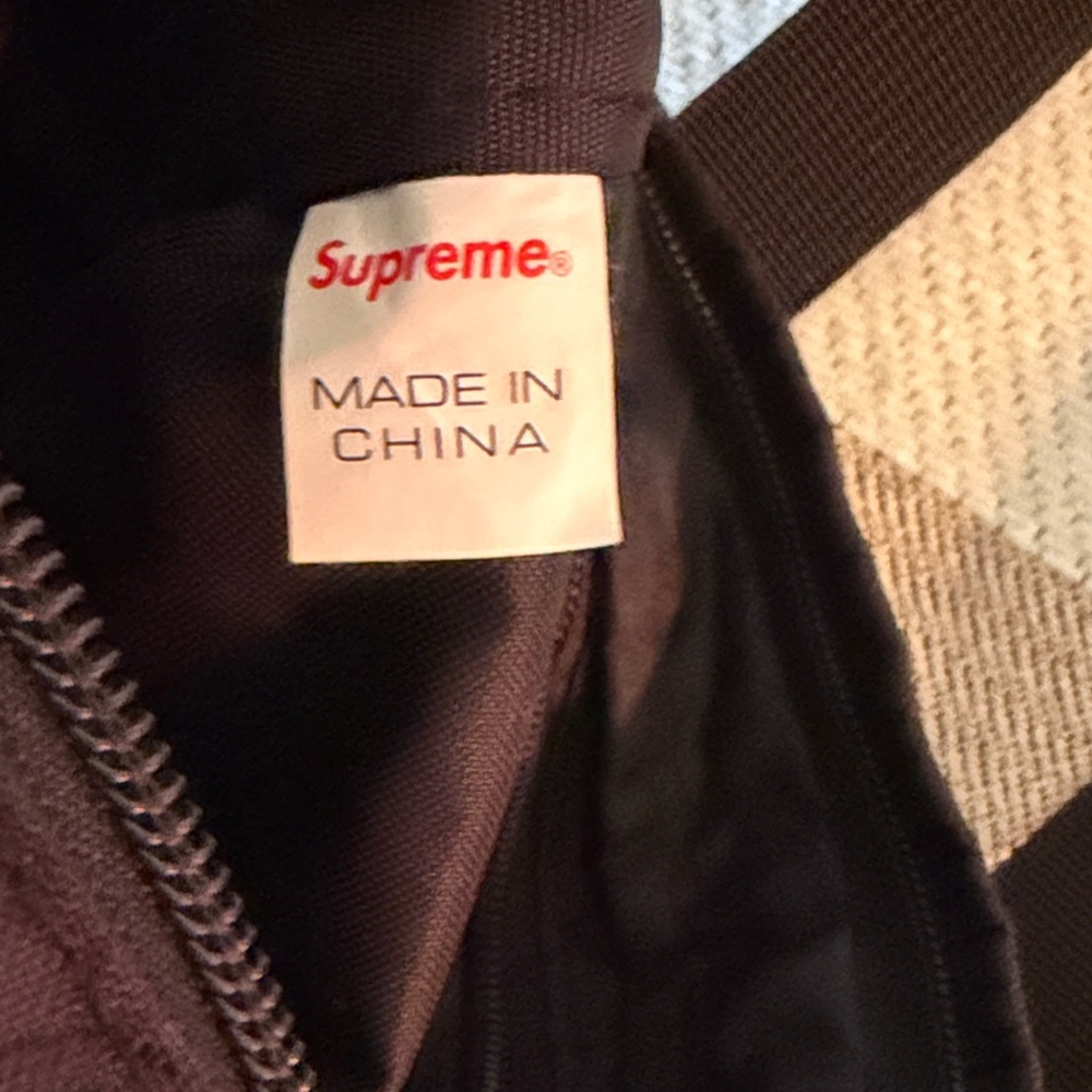 Supreme Black - Picture 4 of 5